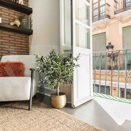 Fabulous In Historic Center By Rems Malaga